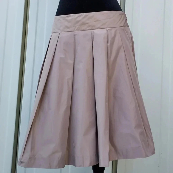 Ann Taylor Pleated Skirt Size 6 Beige - Picture 3 of 10